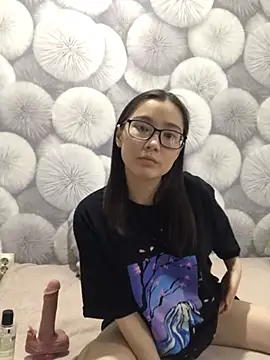 Snapshot of Milka23 chatting on 03/02/25, 08:14 Milka23 online show from 03/02/25, 08:14
