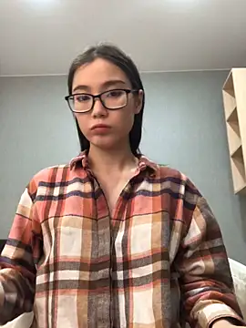 Snapshot of Milka23 chatting on 02/09/25, 12:30 Milka23 online show from 02/09/25, 12:30