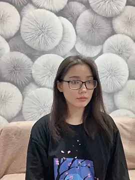 Snapshot of Milka23 chatting on 03/13/25, 07:39 Milka23 online show from 03/13/25, 07:39