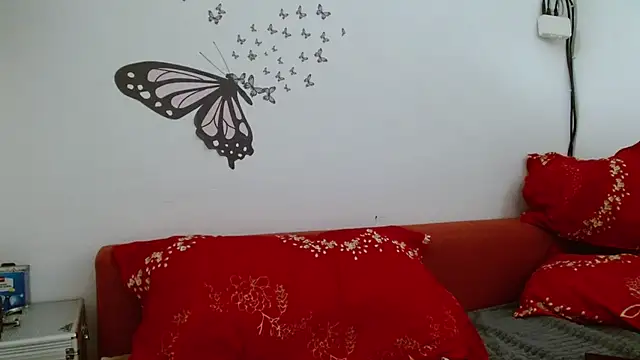 LadyHellene online show from 11/08/25, 06:28