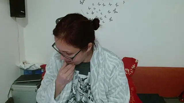 LadyHellene online show from 12/14/25, 02:55