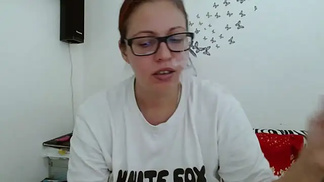 LadyHellene online show from 12/03/25, 08:36