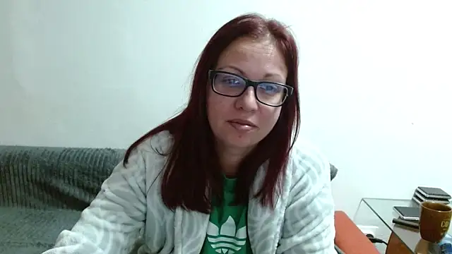 LadyHellene online show from 12/22/25, 05:07