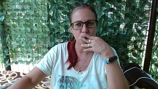 Snapshot of LadyHellene chatting on 06/27/26, 12:55 LadyHellene online show from 06/27/26, 12:55
