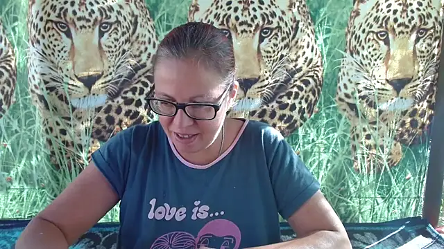 LadyHellene online show from 09/19/25, 07:01