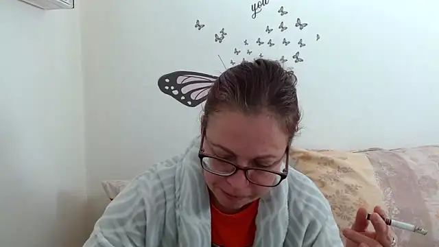 LadyHellene online show from 03/05/26, 06:43