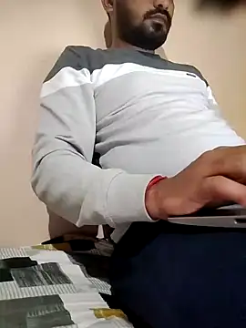 Jayesh Love online show from 01/11/25, 01:01