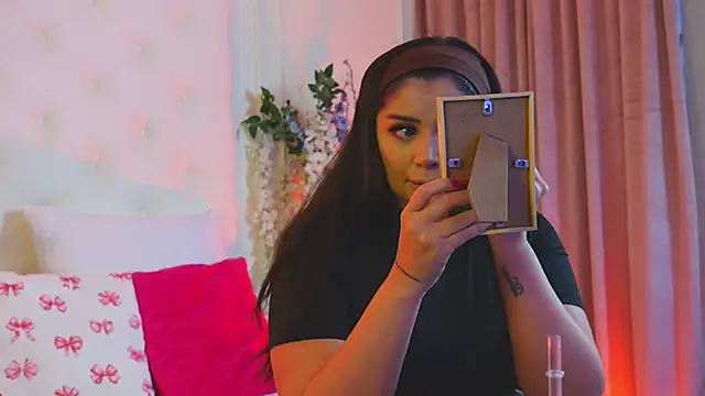 Amberseyes online show from 03/26/26, 09:40