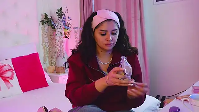 Amberseyes online show from 04/21/26, 05:47