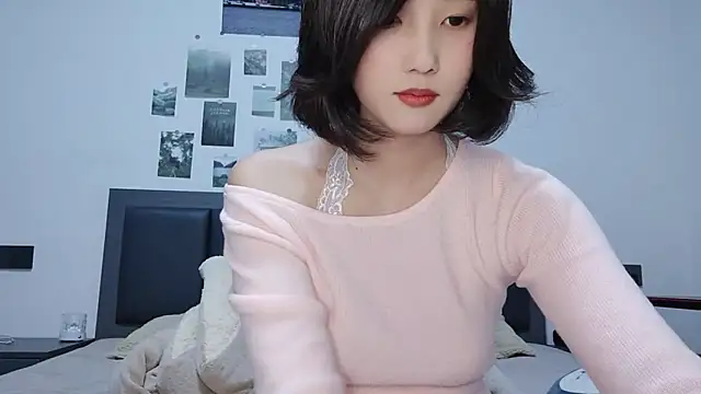 Snapshot of Arrebo1 chatting on 01/03/25, 01:24 Arrebo1 online show from 01/03/25, 01:24