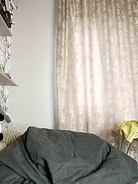 Lola Hale online show from 10/23/25, 06:01