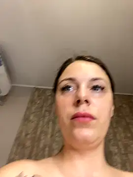 Lola Hale online show from 11/21/25, 06:07