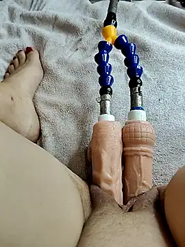 Lola Hale online show from 10/13/25, 05:42