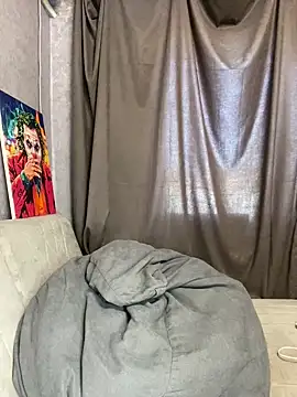 Lola Hale online show from 04/15/26, 06:08