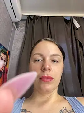Lola Hale online show from 04/22/26, 06:42