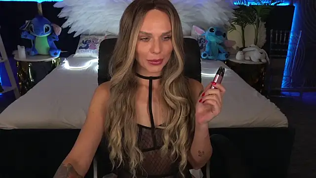 KiraGrayy online show from 10/10/25, 01:01