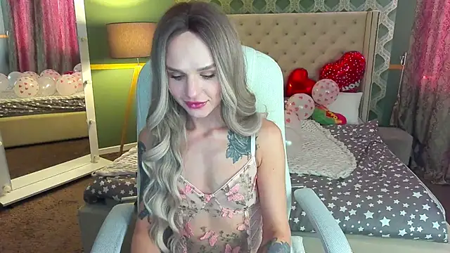 KiraGrayy online show from 02/11/25, 01:41