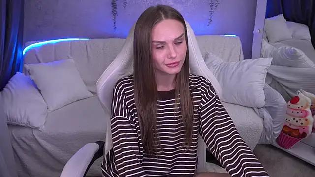 KiraGrayy online show from 11/15/25, 01:59