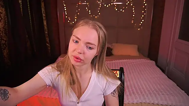 EmilySunshineS online show from 06/01/26, 04:45
