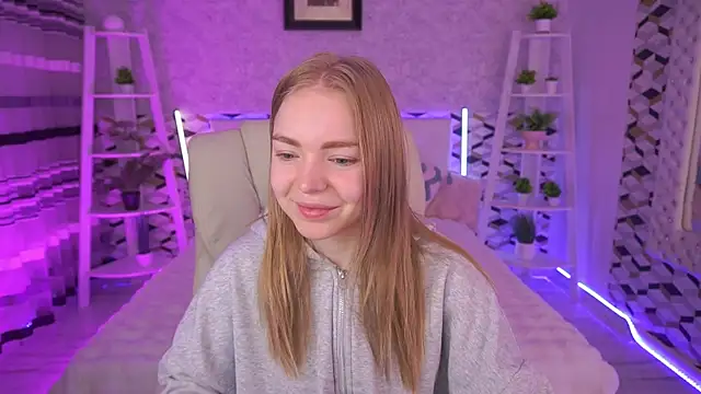 EmilySunshineS online show from 04/18/26, 05:43