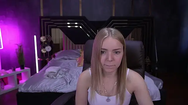 EmilySunshineS online show from 10/13/25, 01:45