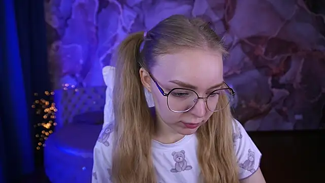 EmilySunshineS online show from 10/20/25, 06:59