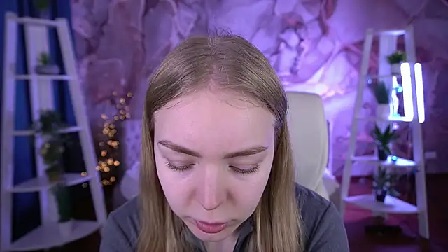 EmilySunshineS online show from 01/12/26, 08:21
