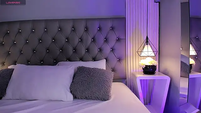 VioletthaRous online show from 04/22/26, 10:38