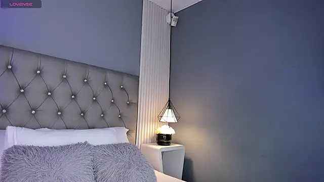 VioletthaRous online show from 03/28/26, 10:44