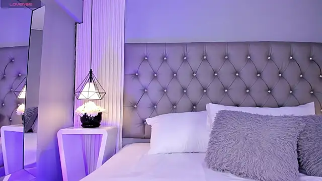 VioletthaRous online show from 07/08/26, 10:32