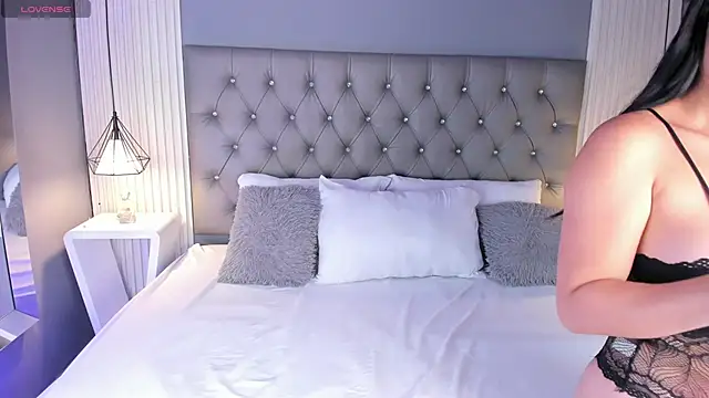 VioletthaRous online show from 11/21/25, 10:53