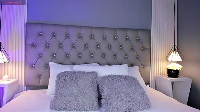 Snapshot of VioletthaRous chatting on 02/27/26, 10:53 VioletthaRous online show from 02/27/26, 10:53