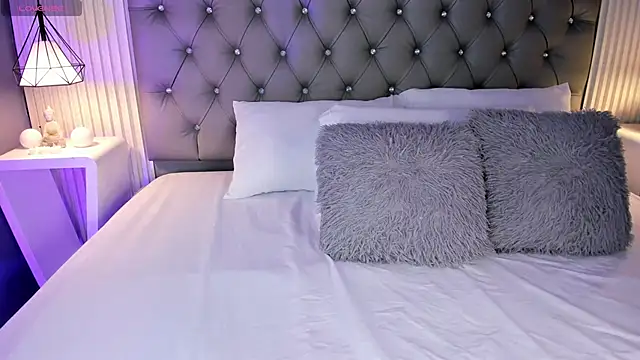 VioletthaRous online show from 03/05/26, 10:37
