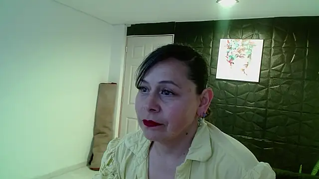 CINTHIA1609 online show from 09/23/25, 07:54