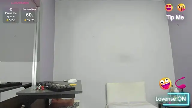 Snapshot of _candy_jade_ chatting on 12/22/25, 11:21 candy jade online show from 12/22/25, 11:21