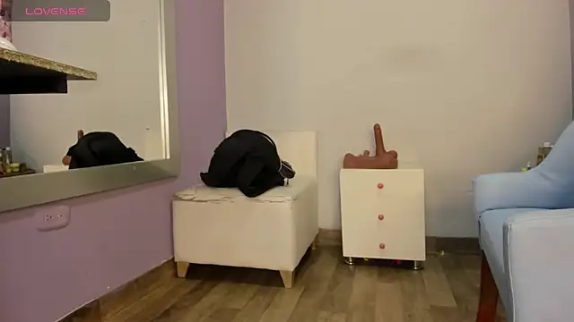 Snapshot of _candy_jade_ chatting on 11/12/25, 11:25 candy jade online show from 11/12/25, 11:25