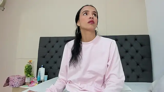  candy jade  online show from 04/17/26, 12:41