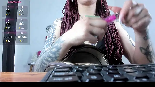 Sofi F w online show from 12/22/25, 09:15