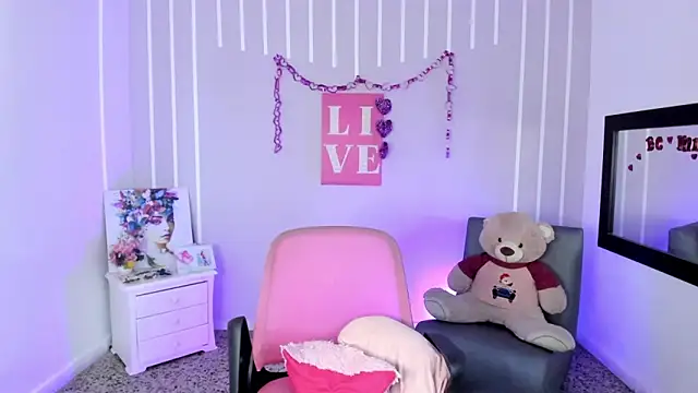 Snapshot of Andy_Gamboa chatting on 03/05/25, 02:45 Andy Gamboa online show from 03/05/25, 02:45