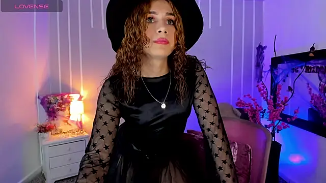 Snapshot of Andy_Gamboa chatting on 10/31/25, 01:30 Andy Gamboa online show from 10/31/25, 01:30