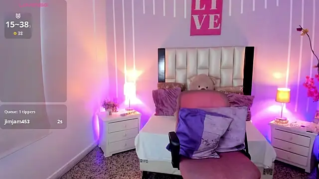 Snapshot of Andy_Gamboa chatting on 12/17/25, 01:27 Andy Gamboa online show from 12/17/25, 01:27