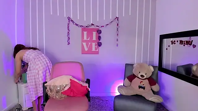 Snapshot of Andy_Gamboa chatting on 03/11/25, 12:50 Andy Gamboa online show from 03/11/25, 12:50