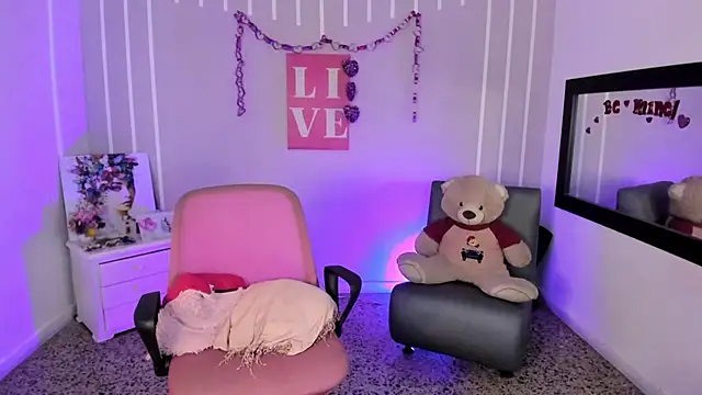 Snapshot of Andy_Gamboa chatting on 03/03/25, 08:43 Andy Gamboa online show from 03/03/25, 08:43