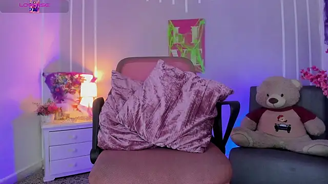 Snapshot of Andy_Gamboa chatting on 10/30/25, 01:20 Andy Gamboa online show from 10/30/25, 01:20