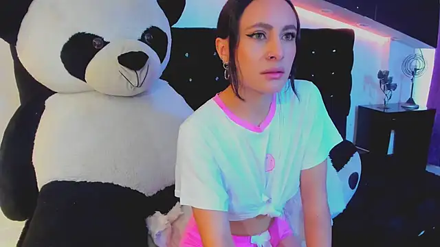 Snapshot of Coral_Gibson chatting on 03/15/25, 12:45 Coral Gibson online show from 03/15/25, 12:45