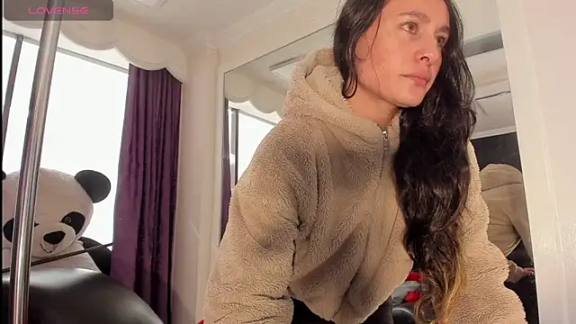 Coral Gibson online show from 04/23/26, 12:22