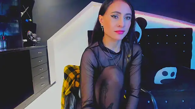 Snapshot of Coral_Gibson chatting on 03/22/25, 12:35 Coral Gibson online show from 03/22/25, 12:35