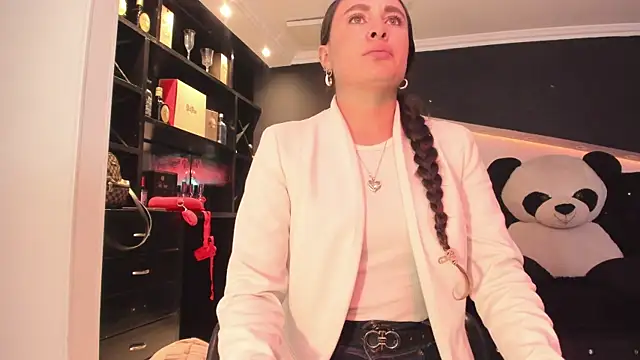 Coral Gibson online show from 07/17/26, 02:25