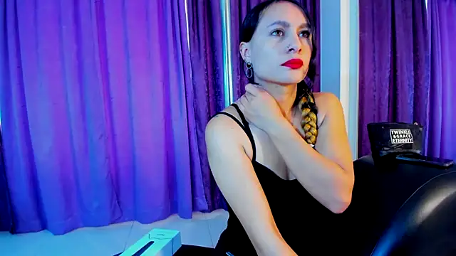 Snapshot of Coral_Gibson chatting on 02/27/25, 12:23 Coral Gibson online show from 02/27/25, 12:23