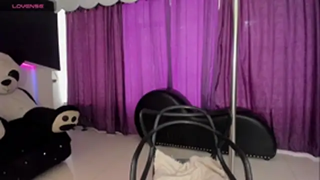 Coral Gibson online show from 10/31/25, 12:57